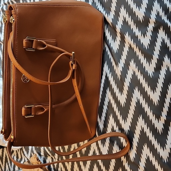 Tory Burch Robinson Bag - Picture 10 of 11